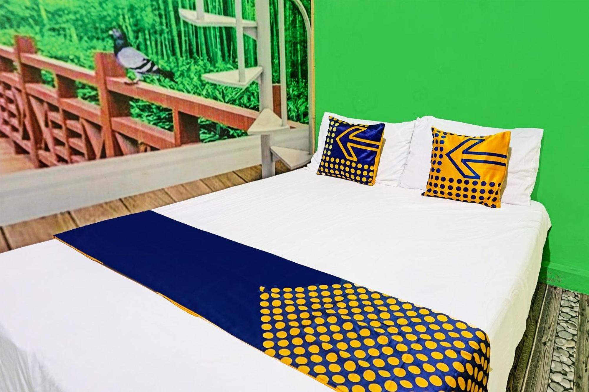 Oyo 91697 Nyaman Homestay Syariah Pare Exterior photo